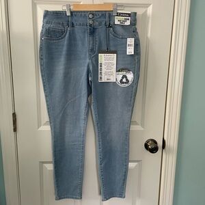 D. Jeans Women’s 14 NWT light blue jeans